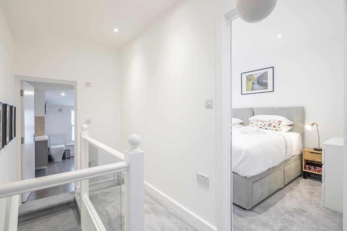 Refurbished High Spec Central Family Home CBG Exterior photo