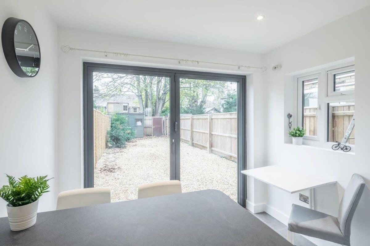 Refurbished High Spec Central Family Home CBG Exterior photo